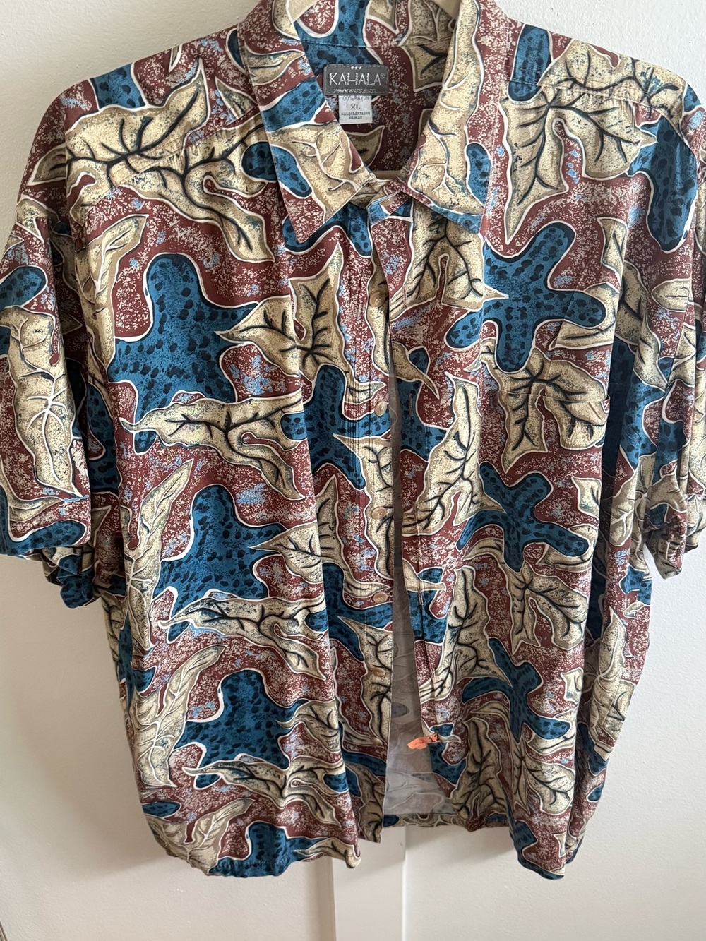 Kahaula Men's Short-Sleeve Hawaiian Shirt in Blue, Brown & Cream with starfish.